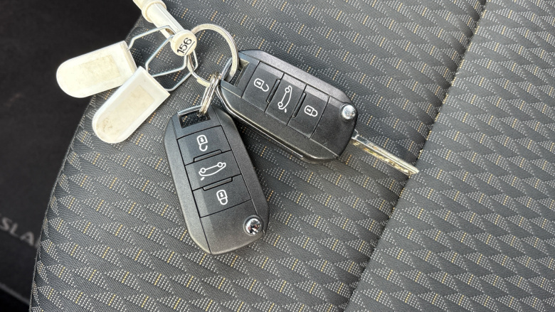 Vauxhall Crossland X 1.2T [110] Elite 5dr [6 Speed] [S/S] Petrol Hatchback